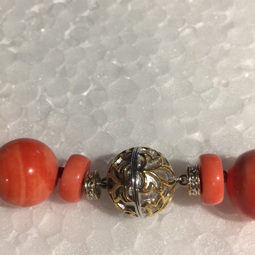 GENS EN VOGUE SALMON BAMBOO CORAL BEADED NECKLACE - Picture 4 of 7